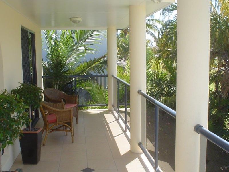 942 Scenic Highway, Kinka Beach QLD 4703
