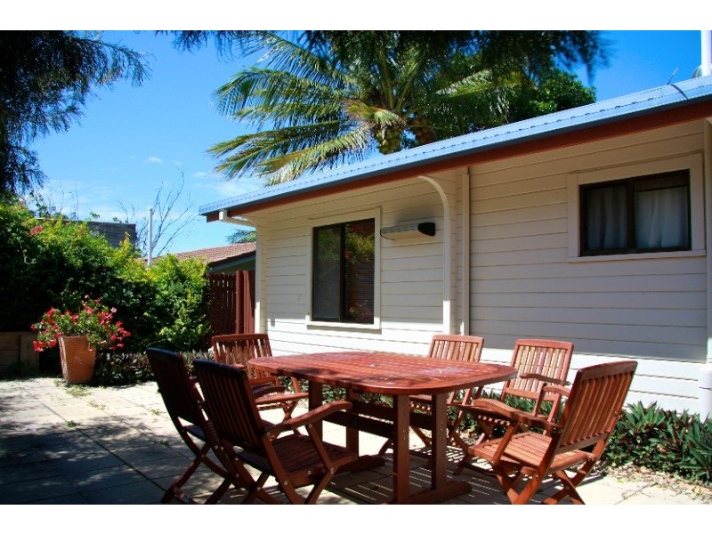 18 Reef Street, Emu Park QLD 4710