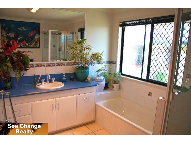 10 Triton Close, Emu Park QLD 4710