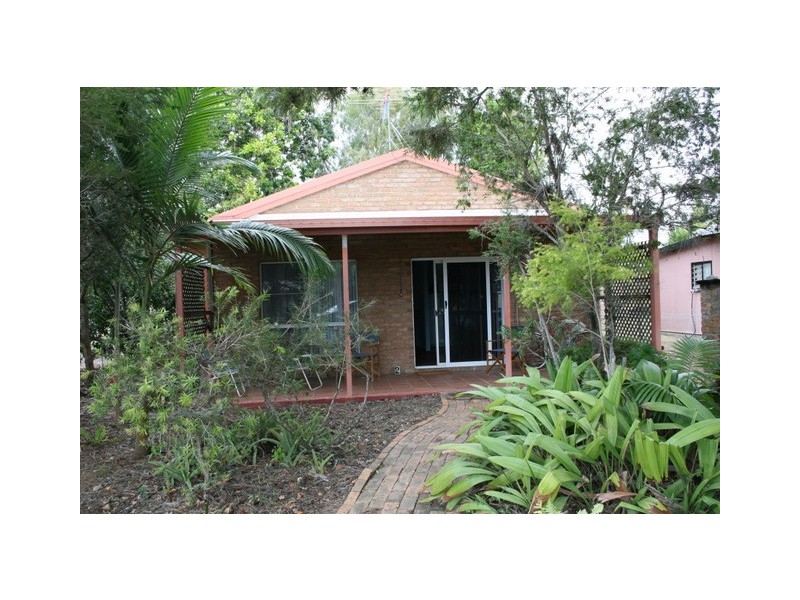 2 Dingwall Street, Keppel Sands QLD 4702