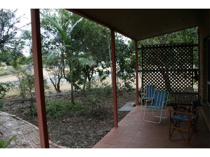 2 Dingwall Street, Keppel Sands QLD 4702