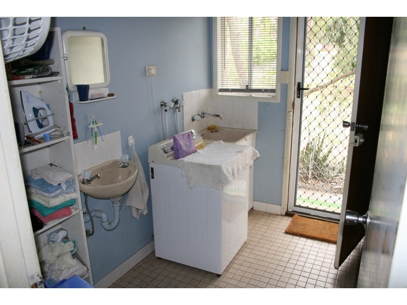 2 Dingwall Street, Keppel Sands QLD 4702