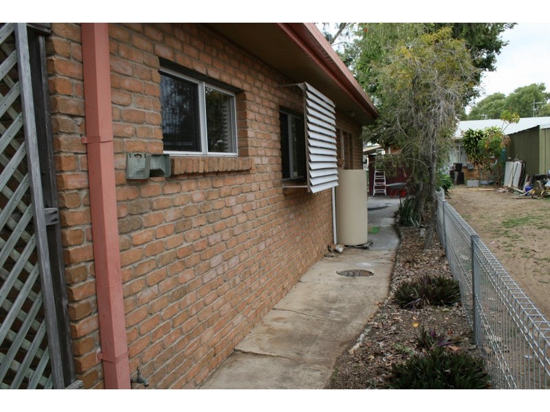 2 Dingwall Street, Keppel Sands QLD 4702