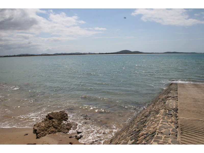 2 Dingwall Street, Keppel Sands QLD 4702