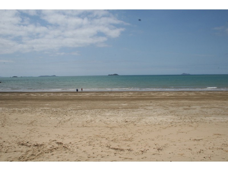 2 Dingwall Street, Keppel Sands QLD 4702