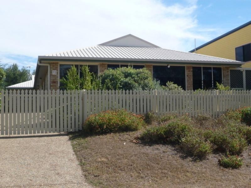 72 Schofield Parade, Keppel Sands QLD 4702