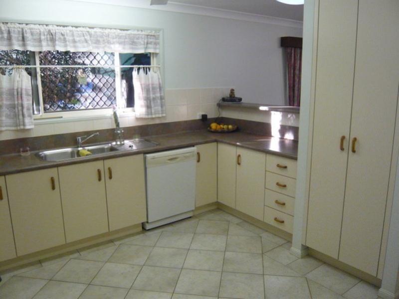 72 Schofield Parade, Keppel Sands QLD 4702