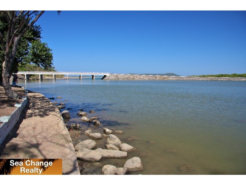780 Scenic Highway, Kinka Beach QLD 4703