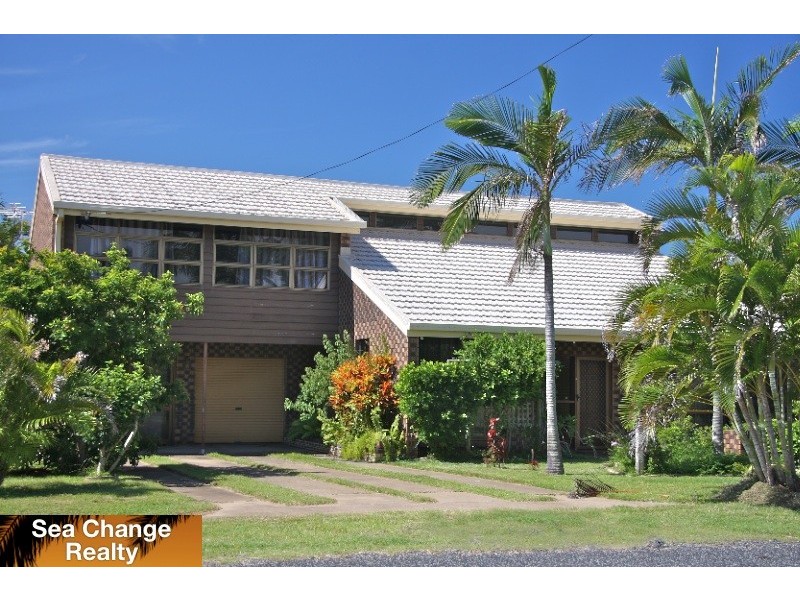 17 Kennedy Street, Emu Park QLD 4710