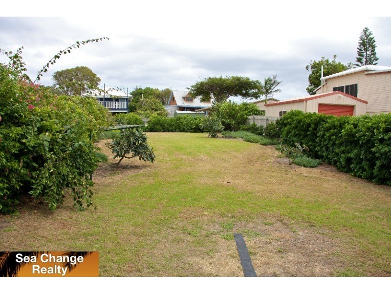 24   Esplande, Emu Park QLD 4710