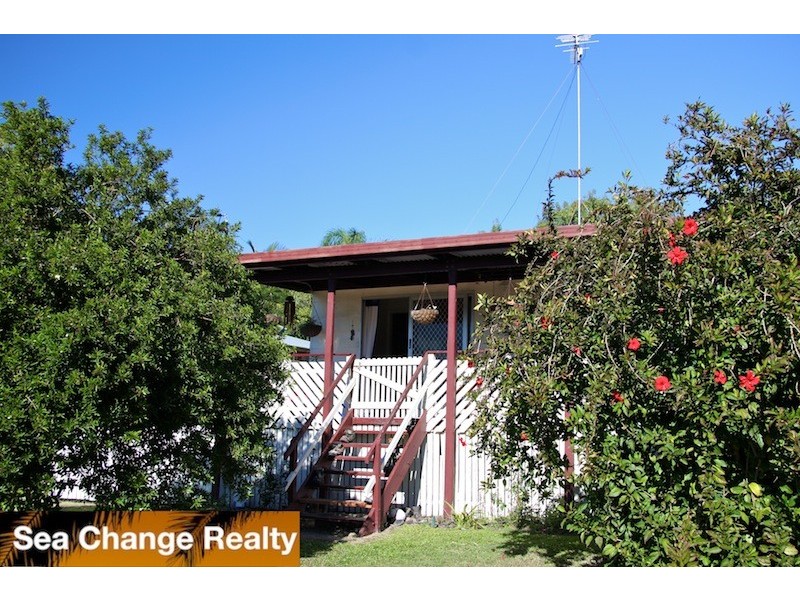 102 Pattison Street, Emu Park QLD 4710