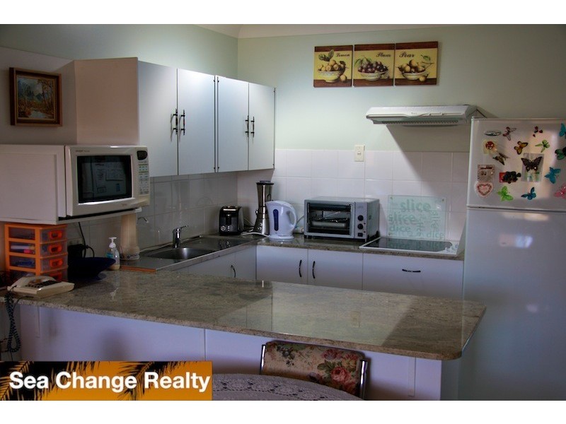 3/10 Arthur Street, Emu Park QLD 4710