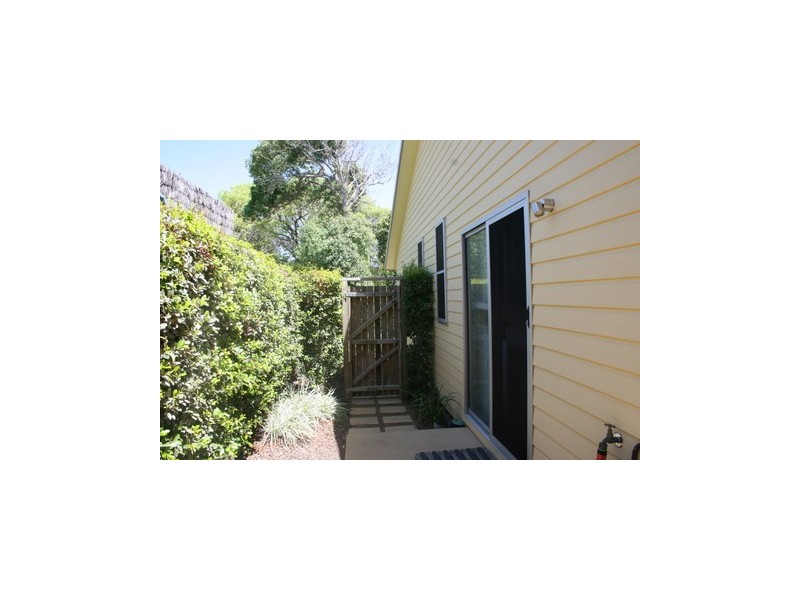 16 Pattison Street, Emu Park QLD 4710