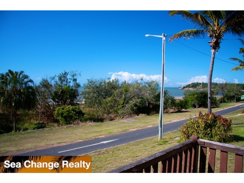 20 Schofield Pde, Keppel Sands QLD 4702
