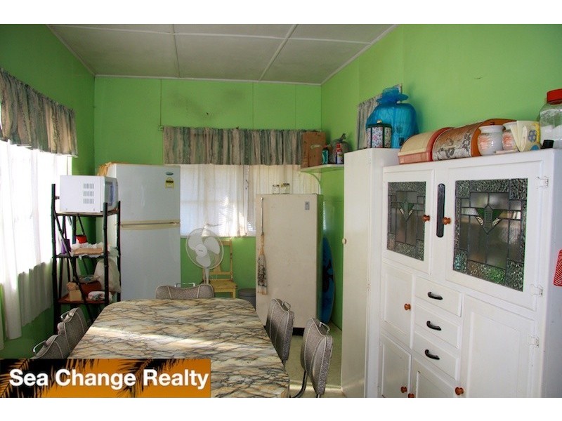 20 Schofield Pde, Keppel Sands QLD 4702