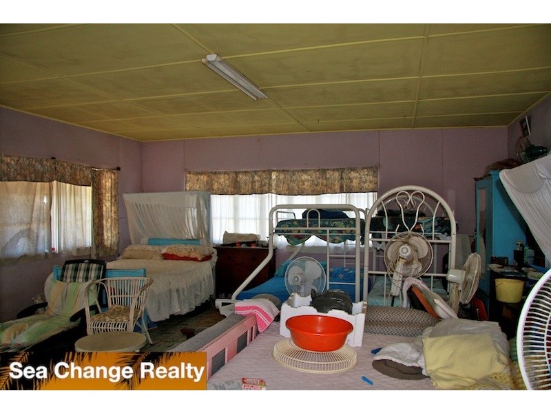 20 Schofield Pde, Keppel Sands QLD 4702