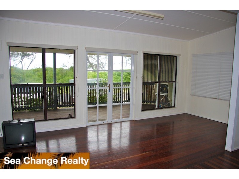 24 Esplande, Emu Park QLD 4710