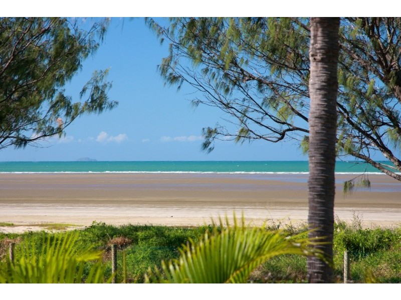 928 Scenic Highway, Kinka Beach QLD 4703