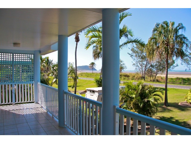 928 Scenic Highway, Kinka Beach QLD 4703