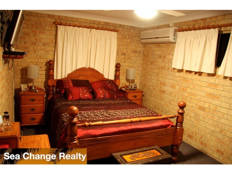 20 Larnach Street, Emu Park QLD 4710