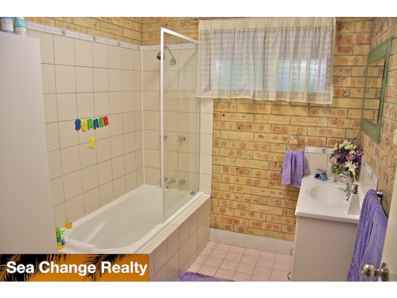 20 Larnach Street, Emu Park QLD 4710