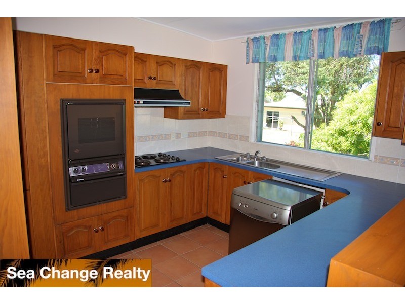 37 Wilbraham Street, Emu Park QLD 4710