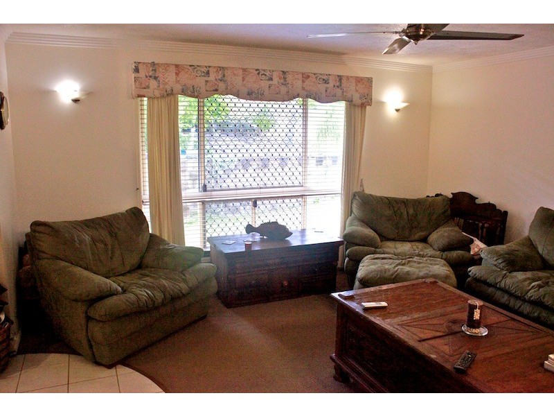 32 Larnach Street, Emu Park QLD 4710