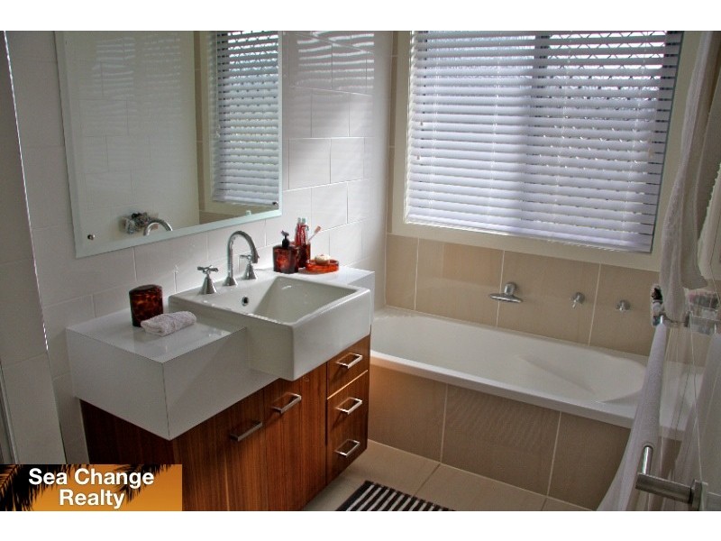 82 Larnach Street, Emu Park QLD 4710
