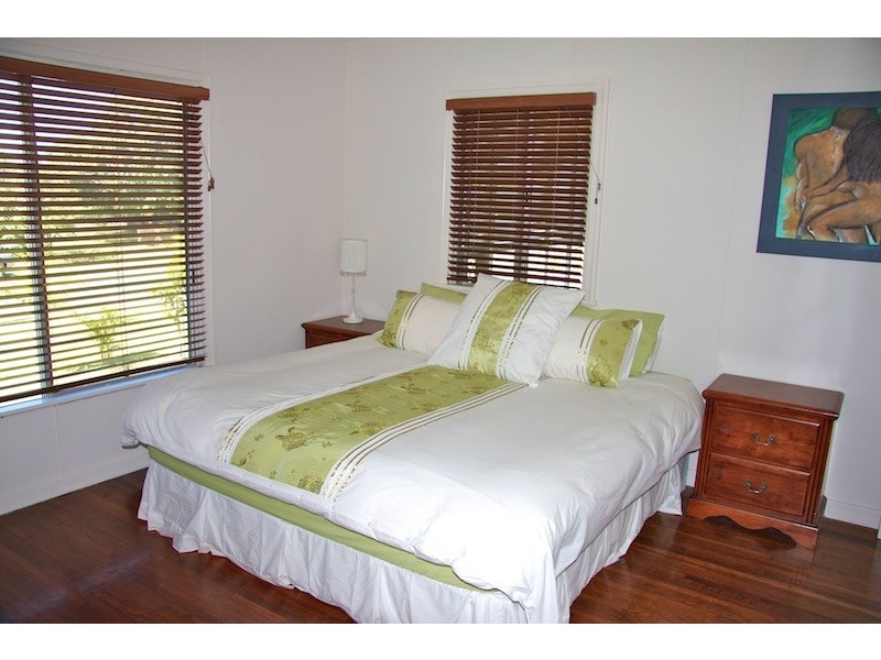 32 George Street, Emu Park QLD 4710