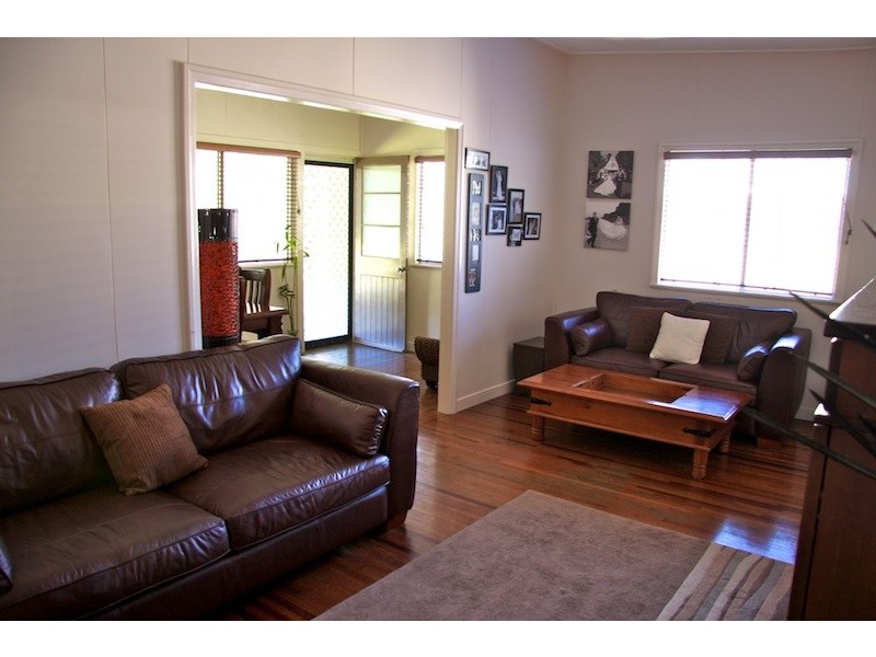 32 George Street, Emu Park QLD 4710