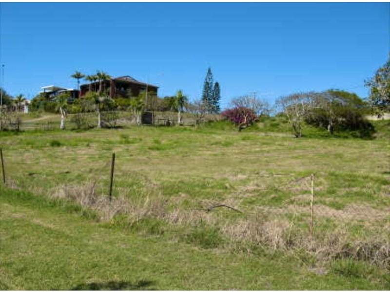 25-27 Hill Street, Emu Park QLD 4710