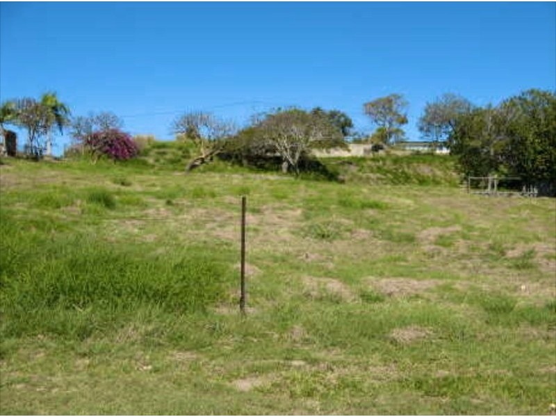 25-27 Hill Street, Emu Park QLD 4710