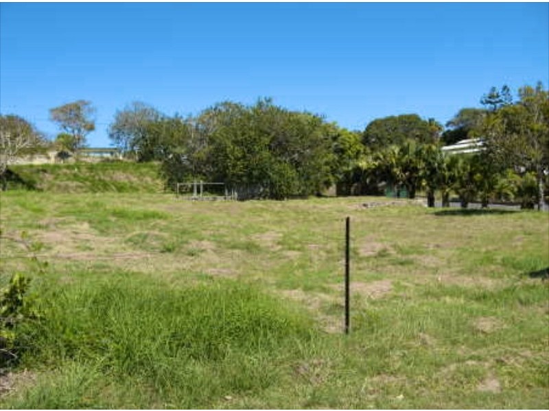 25-27 Hill Street, Emu Park QLD 4710