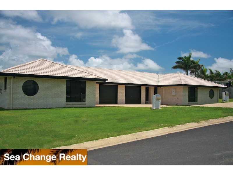 1/64 Hewitt  Street, Emu Park QLD 4710