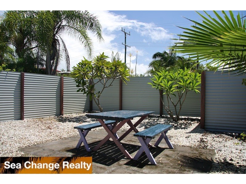 6 Thomas Street, Emu Park QLD 4710