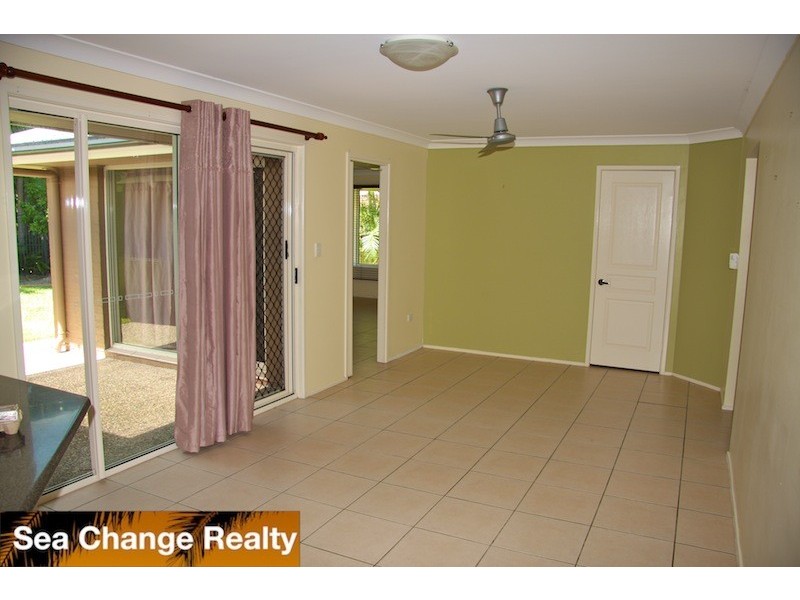 6 Thomas Street, Emu Park QLD 4710