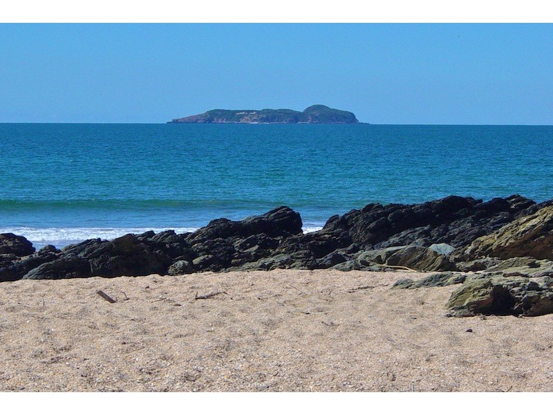 6 Thomas Street, Emu Park QLD 4710