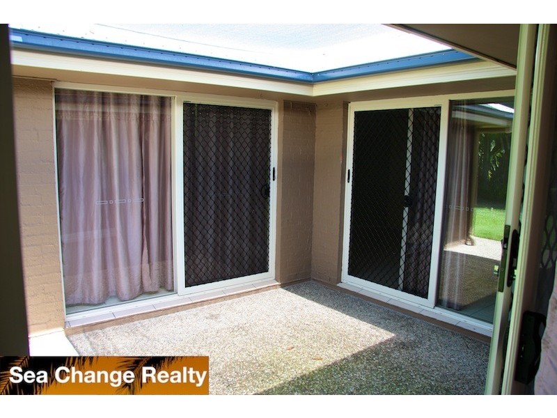 6 Thomas Street, Emu Park QLD 4710