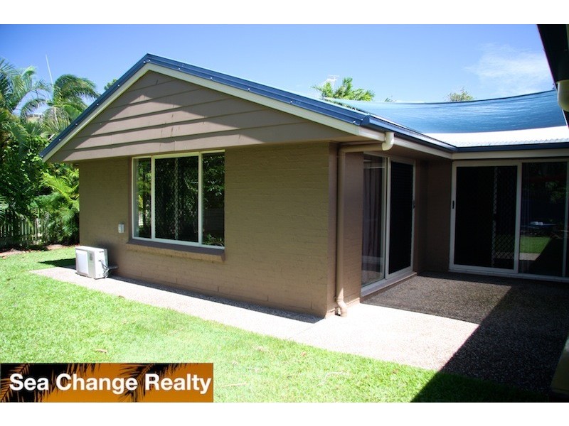 6 Thomas Street, Emu Park QLD 4710