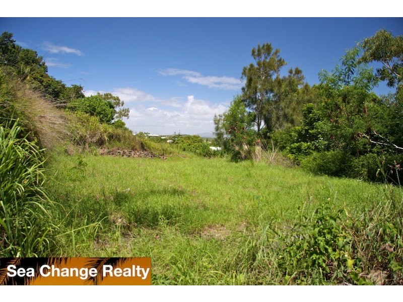 14 Vernon Street, Emu Park QLD 4710