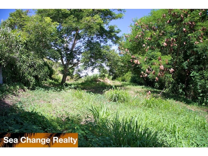 14 Vernon Street, Emu Park QLD 4710