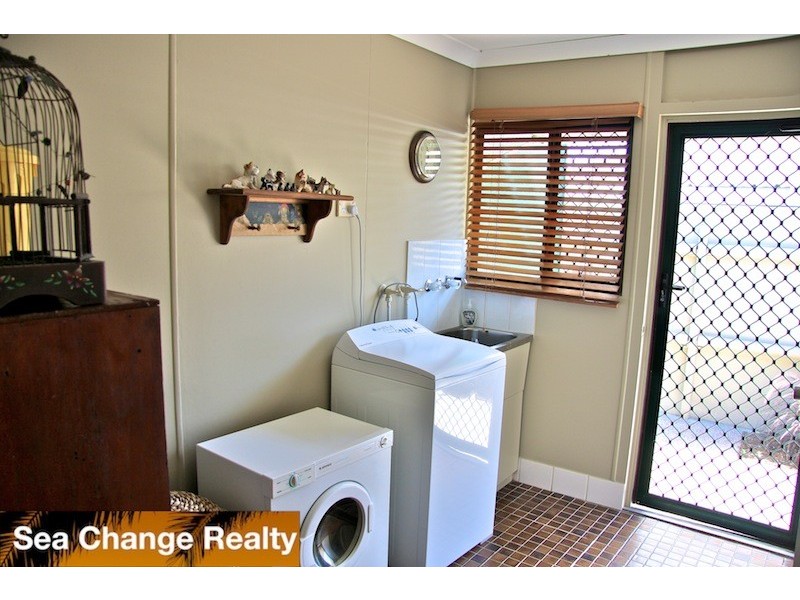 11 Nelson Street, Emu Park QLD 4710