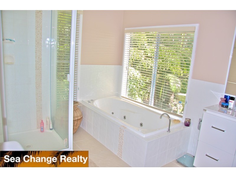 36 Arthur Street, Emu Park QLD 4710