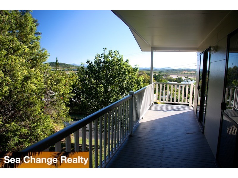 1 Larnach Street, Emu Park QLD 4710
