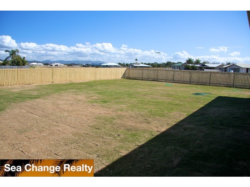 8 Sorrento Way, Emu Park QLD 4710