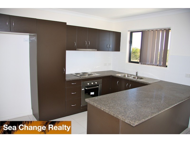8 The Peak, Emu Park QLD 4710