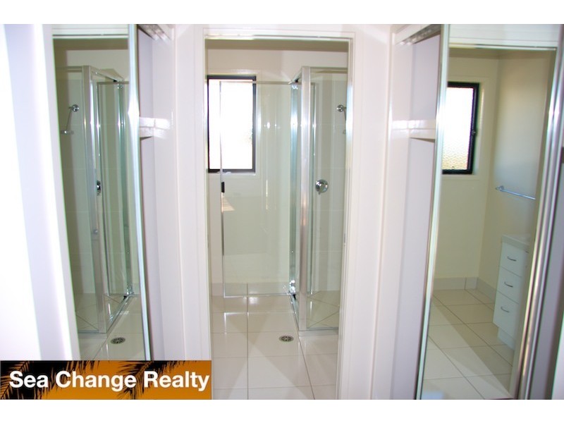 8 The Peak, Emu Park QLD 4710