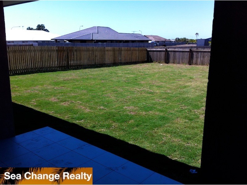 7 Eagle Heights, Emu Park QLD 4710