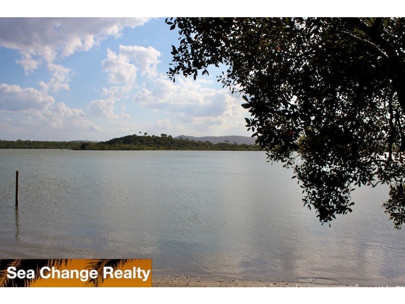 1 Pinnacle Street, Mulambin QLD 4703