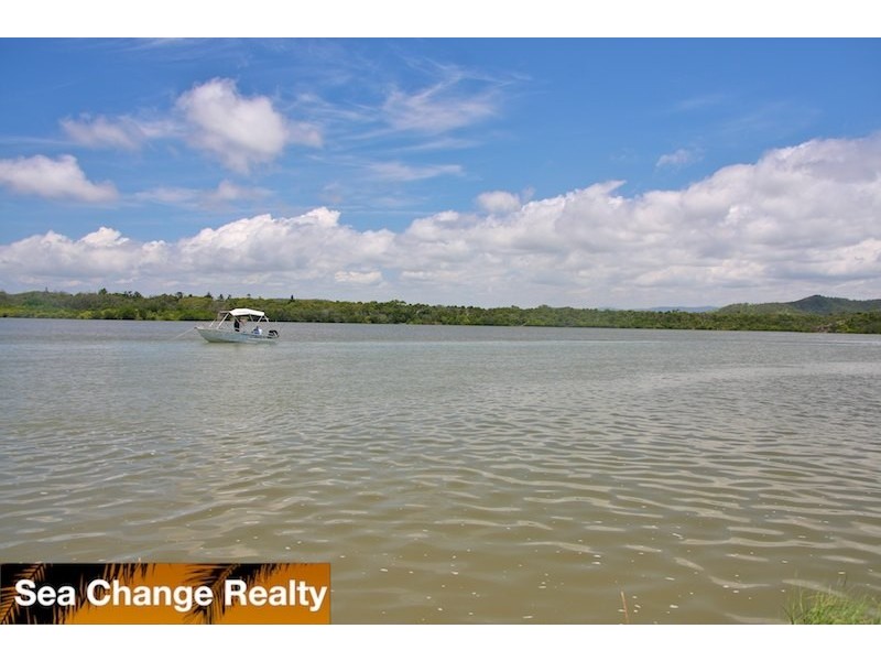 1 Pinnacle Street, Mulambin QLD 4703